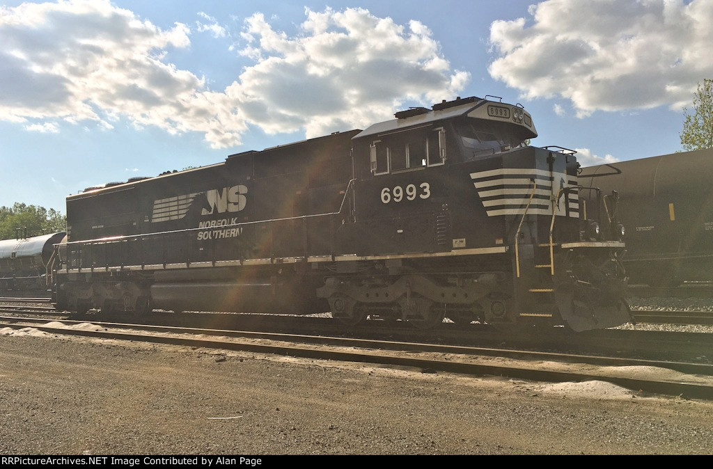 NS 6993 lays over at Abrams